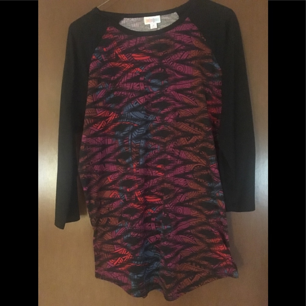 LuLaRoe Randy shirt - Medium